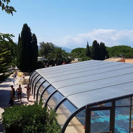 Mobilhome 6 à 8 Personnes Camping