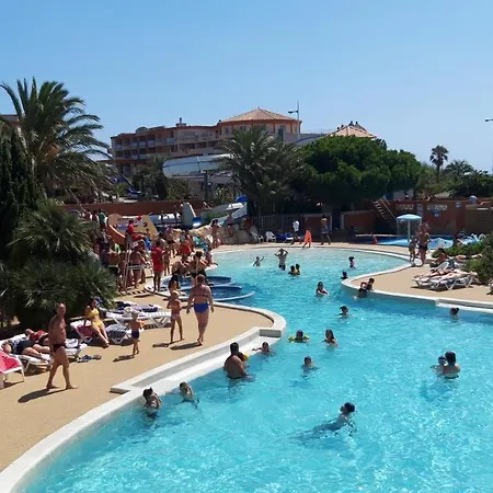 Mobilhome 6 à 8 Personnes Camping