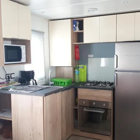 Mobilhome 6 A 8 Personnes Campsite